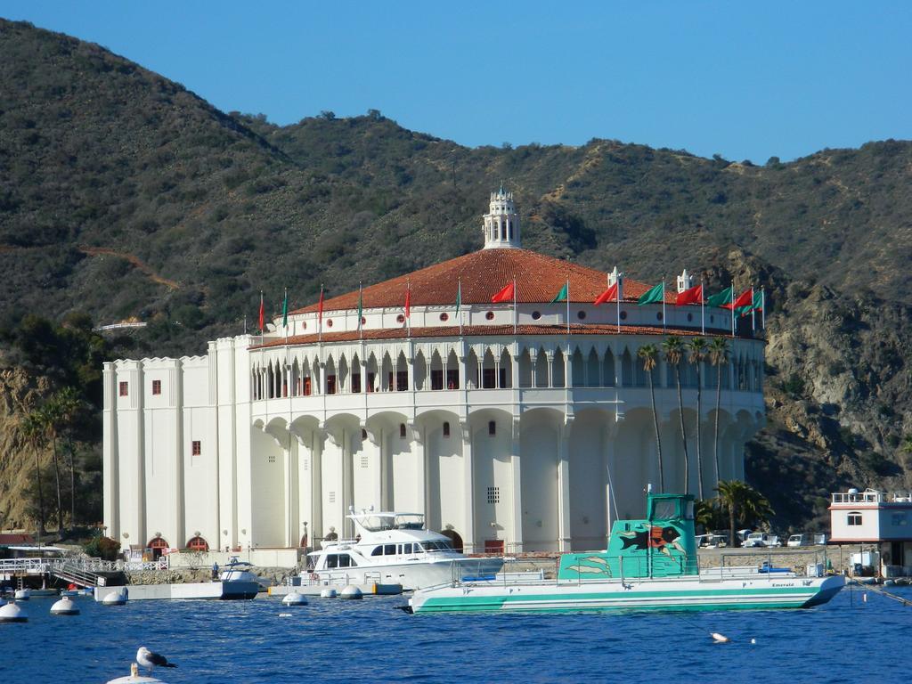 Aurora Hotel Avalon Exterior photo